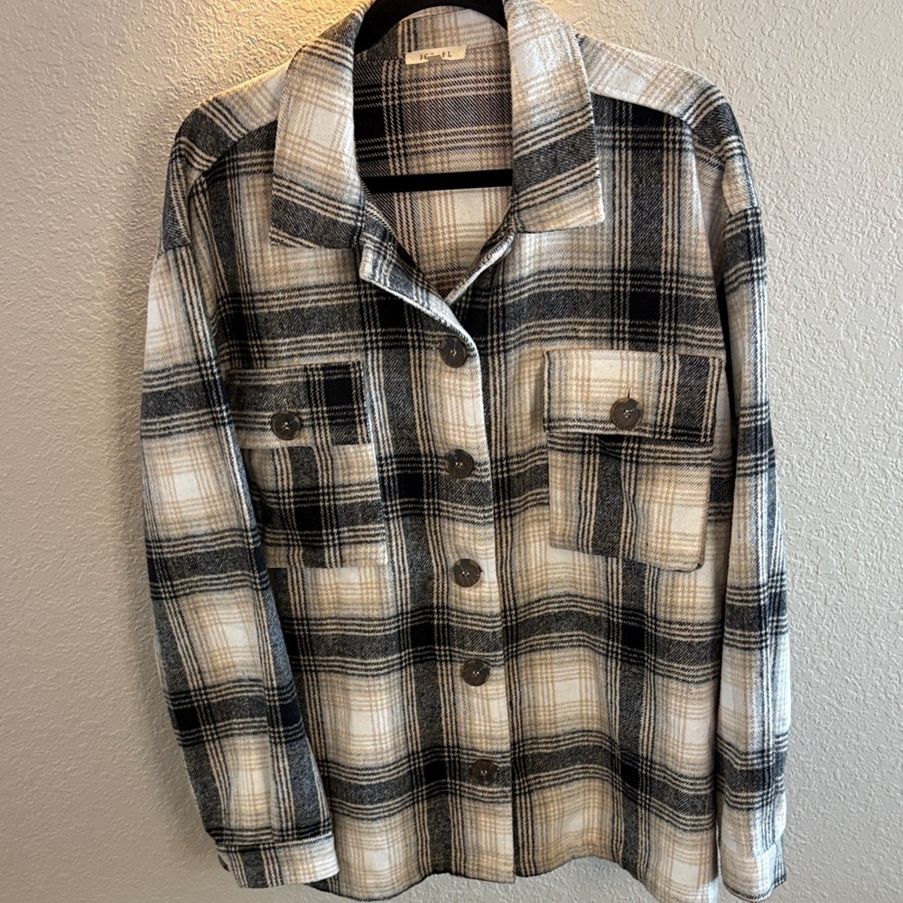 JODIFL Plaid Button-Up Shacket/ Size Large